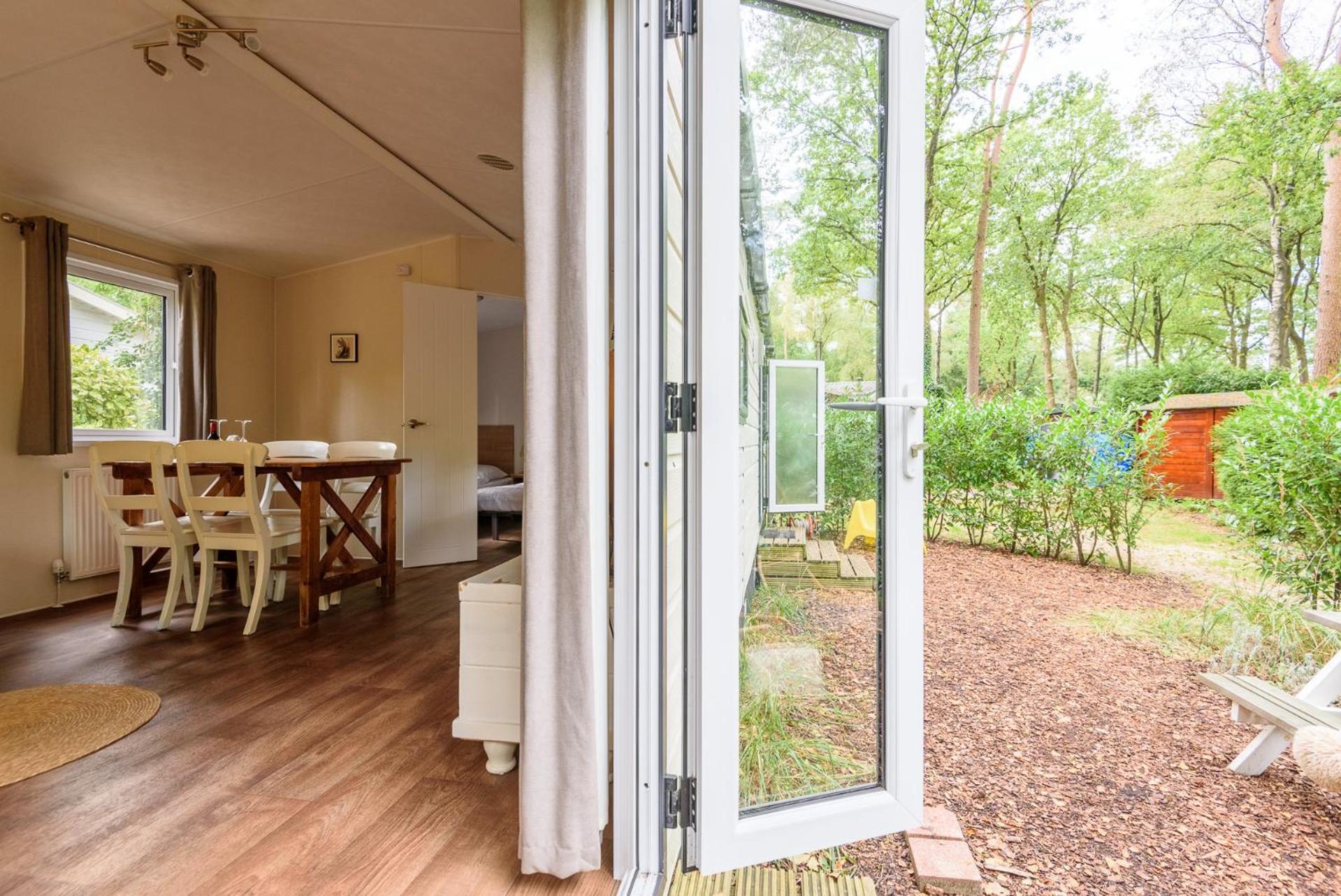 Fonkel fris Chalet Veluwe Hoenderloo Buitenkant foto