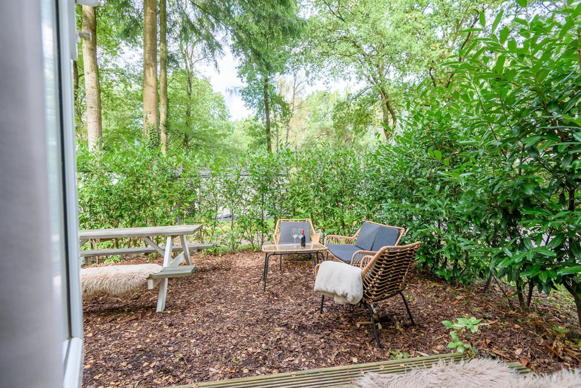 Fonkel fris Chalet Veluwe Hoenderloo Buitenkant foto